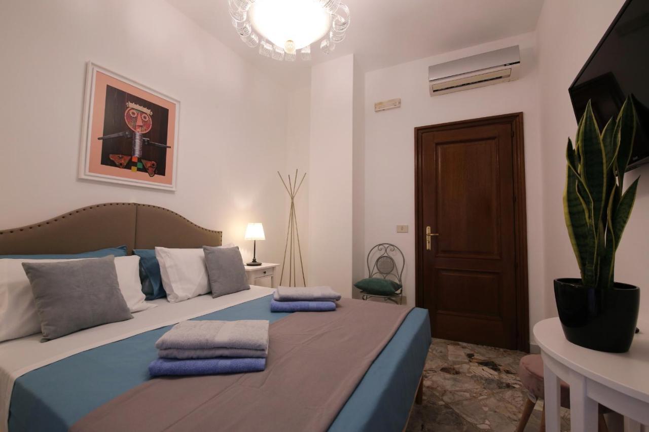 Cavour & Savoia Hotel Bari Luaran gambar